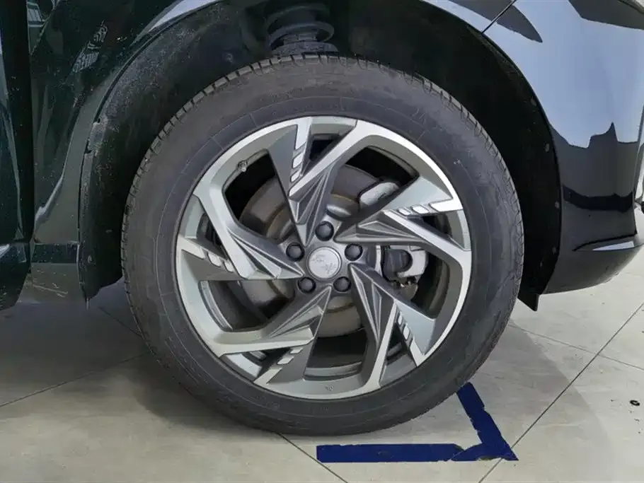 Hongqi HS3 PHEV 2024 из CN, фото 7