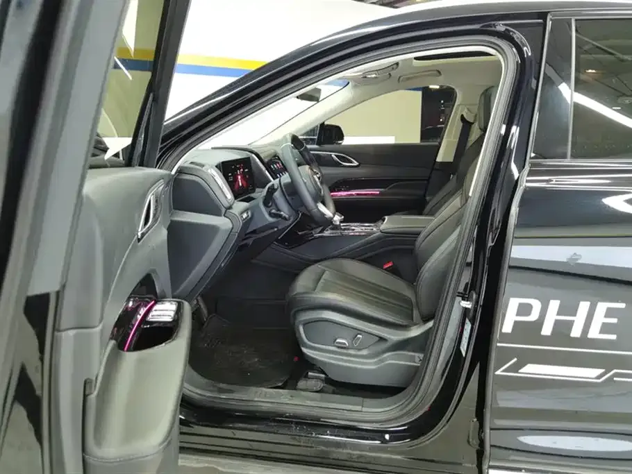 Hongqi HS3 PHEV 2024 из CN, фото 9