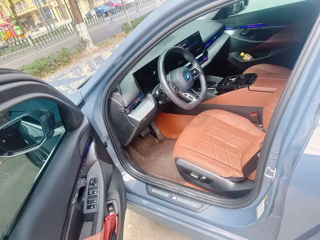 BMW i5 2024 из CN, фото 2