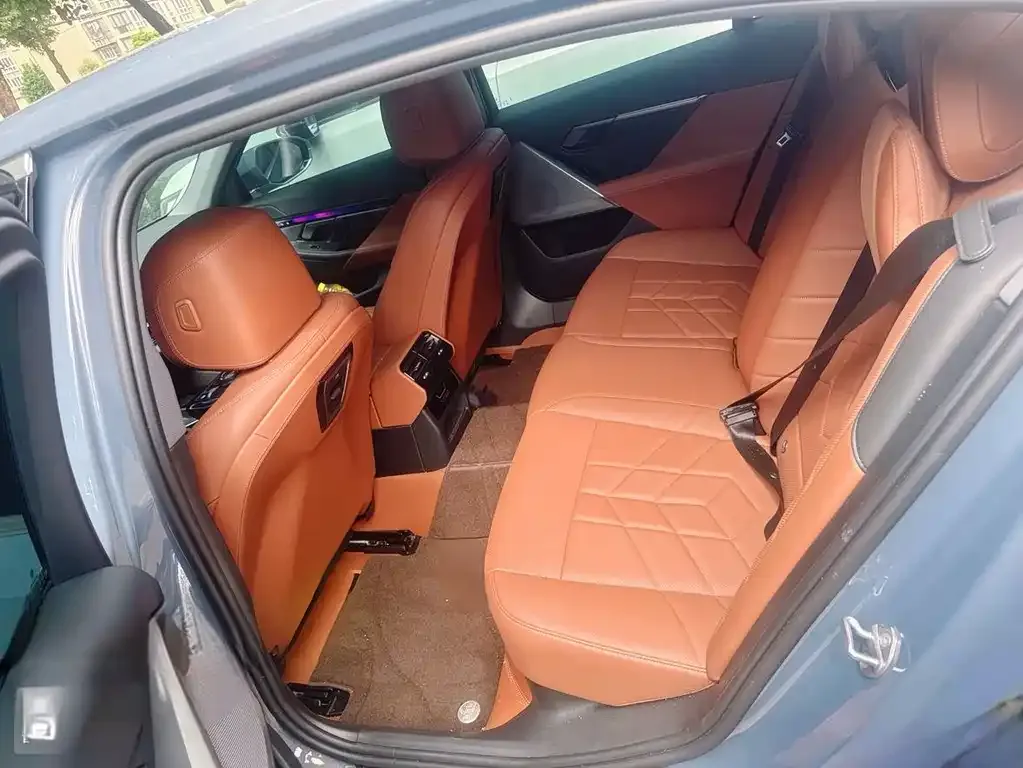 BMW i5 2024 из CN, фото 3
