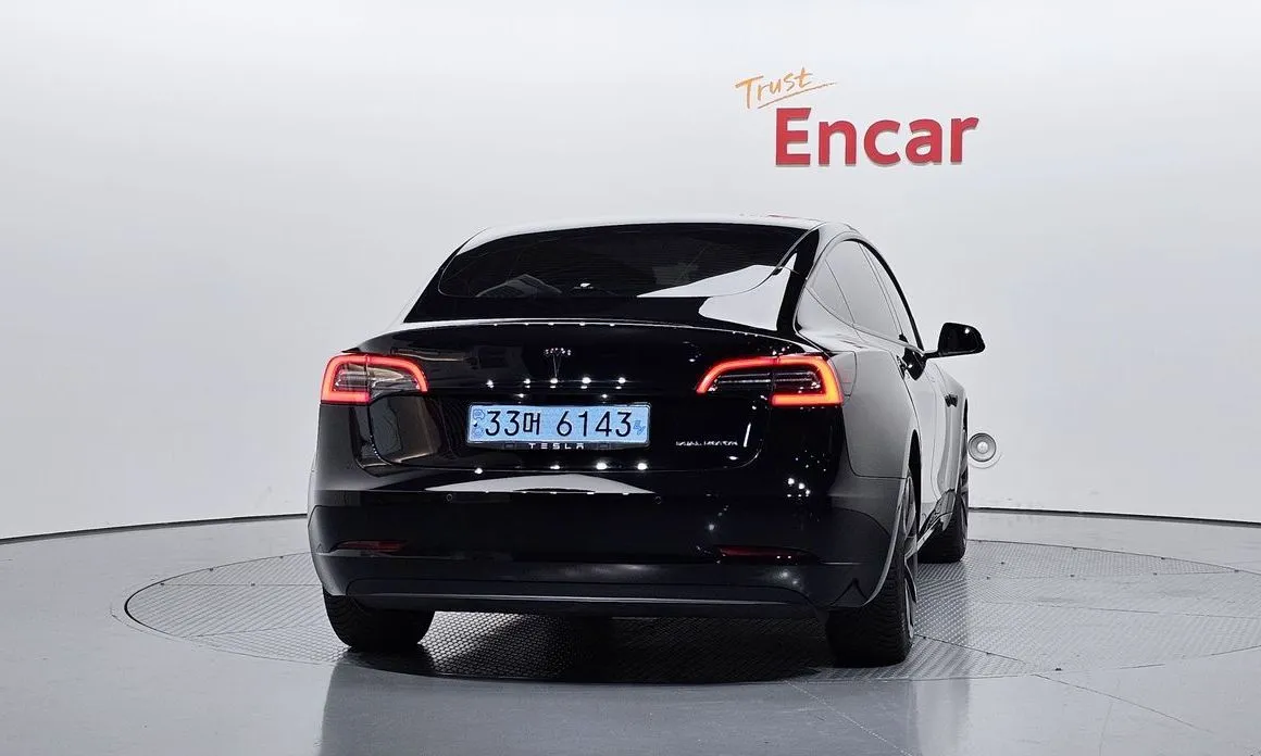 Tesla Model 3 — фото 6