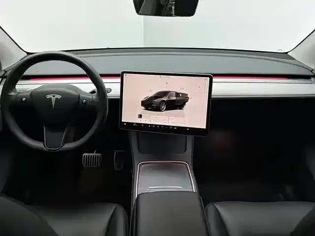 Tesla Model Y — фото 2