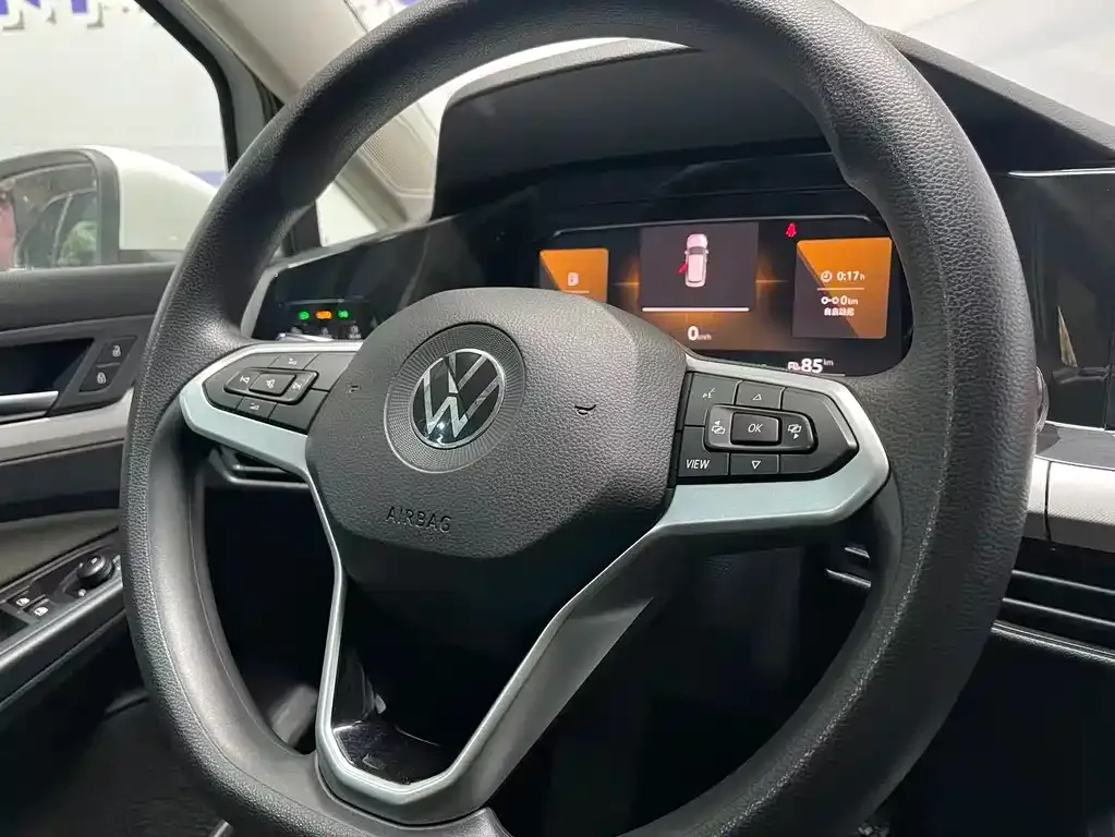 Volkswagen Golf 2023 из CN, фото 7