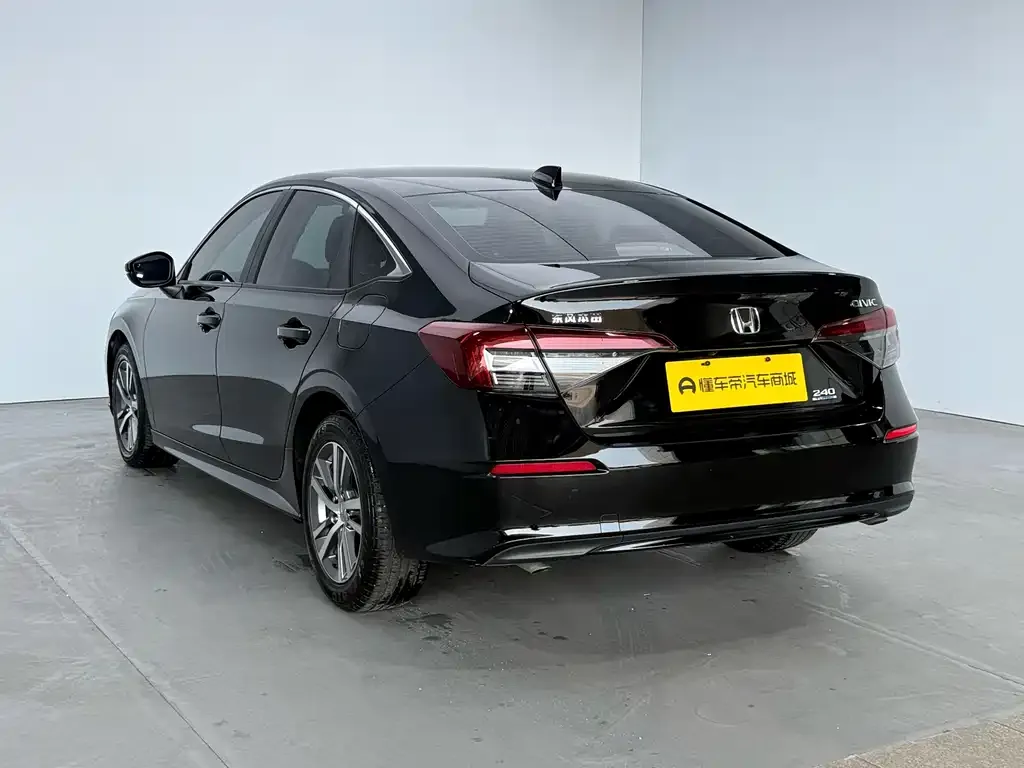 Honda Civic — фото 7