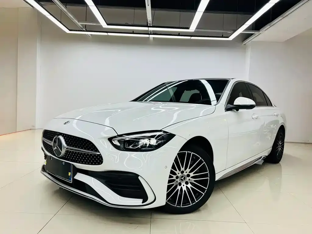 Mercedes-Benz C-Class — фото 1