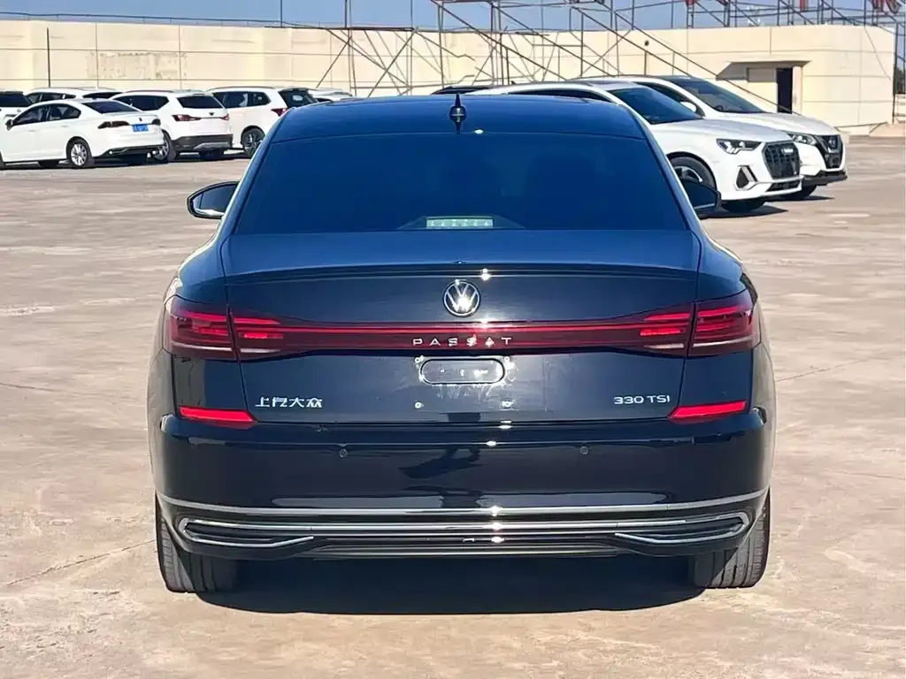 Volkswagen Passat — фото 7