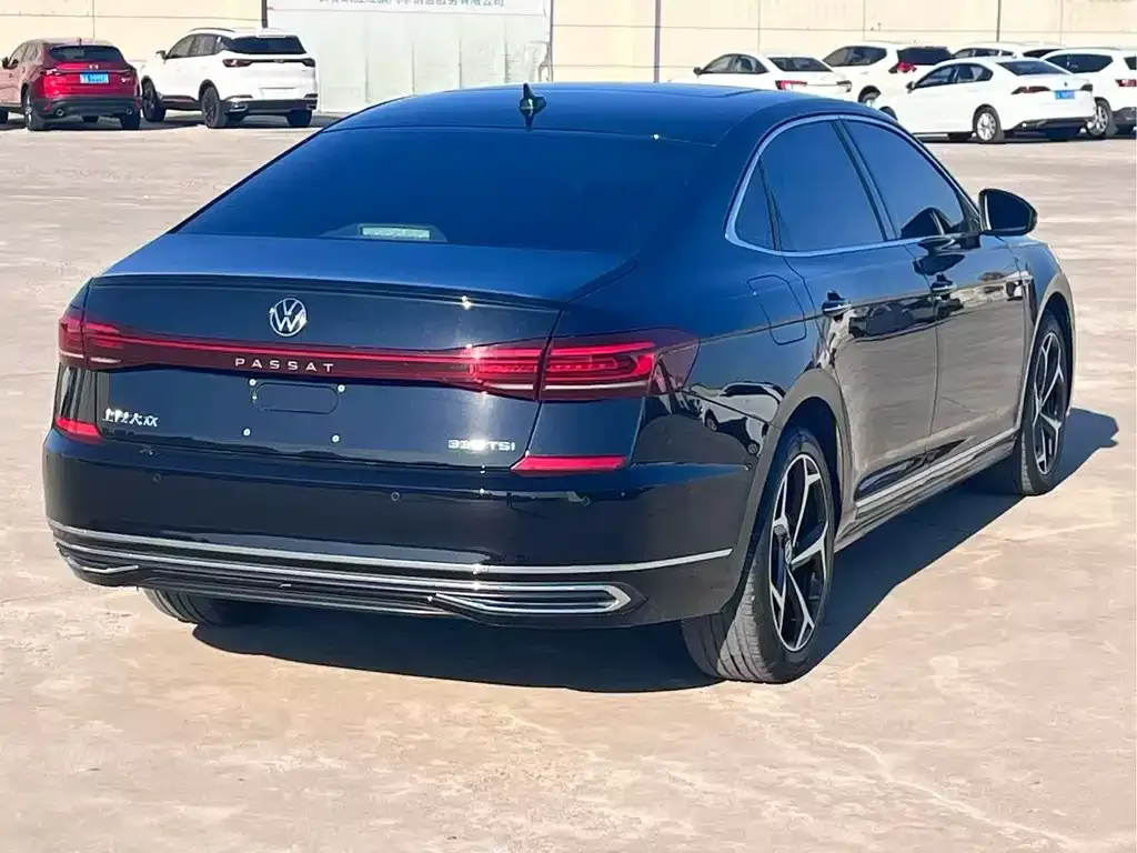 Volkswagen Passat — фото 8