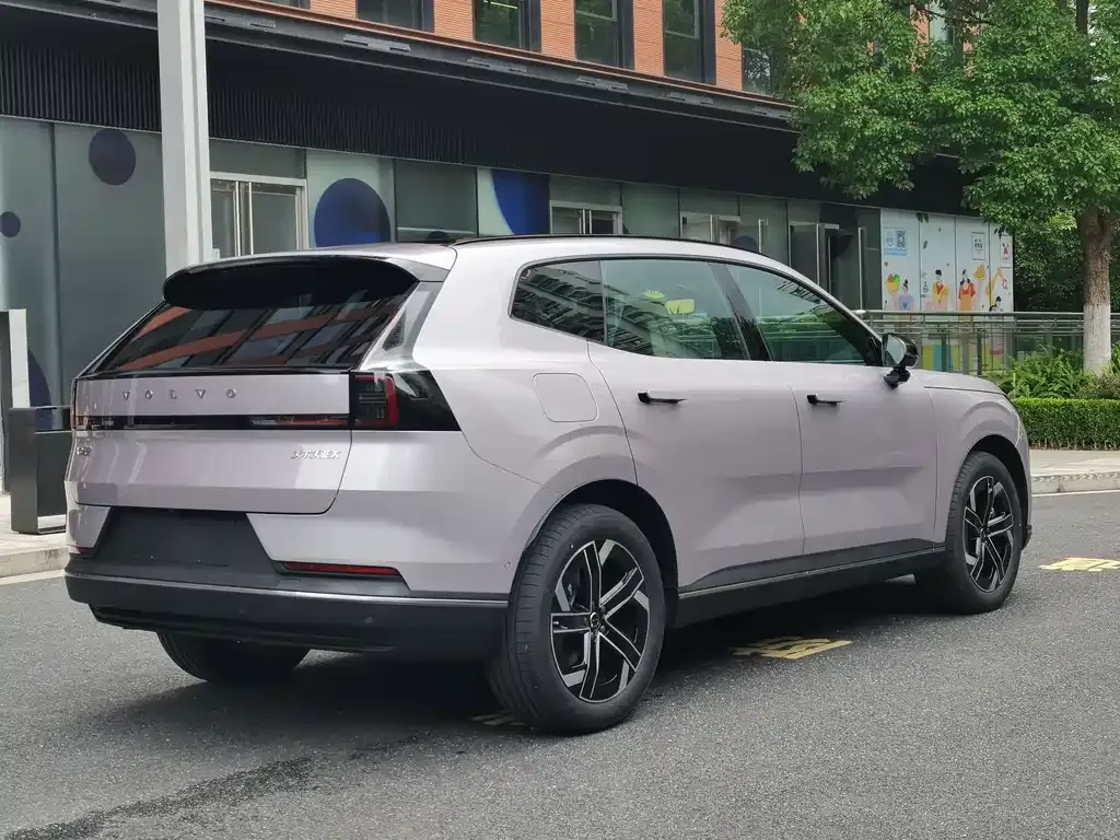 Volvo XC70 Plug-in Hybrid 2026 из CN, фото 9