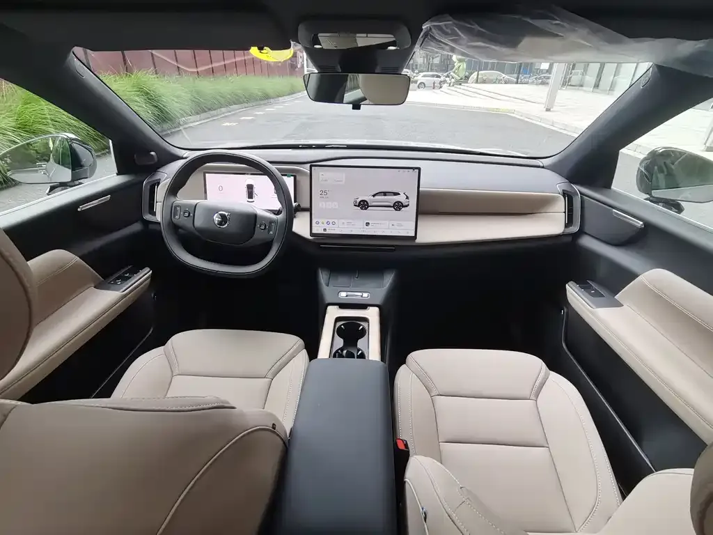 Volvo XC70 Plug-in Hybrid 2026 из CN, фото 5