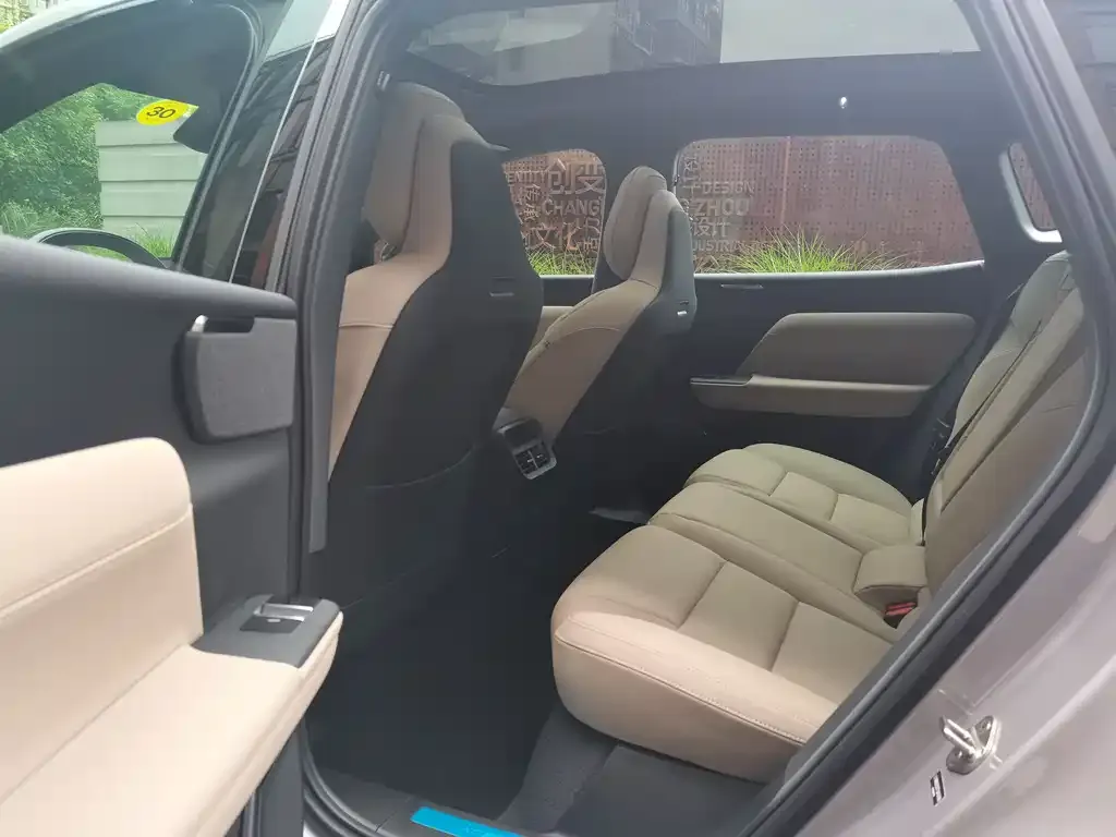 Volvo XC70 Plug-in Hybrid 2026 из CN, фото 3