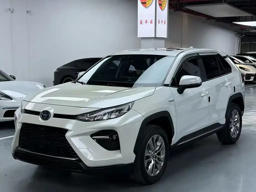 Toyota Wildlander — фото 1
