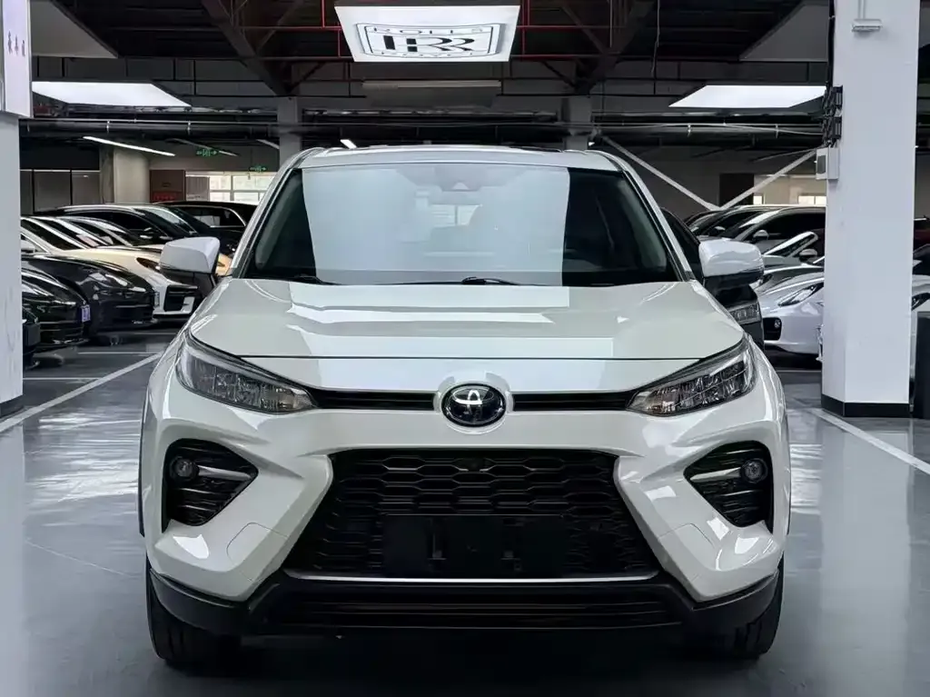 Toyota Wildlander — фото 8