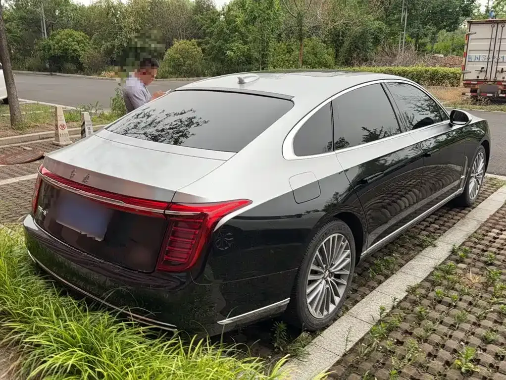 Hongqi H9 — фото 10