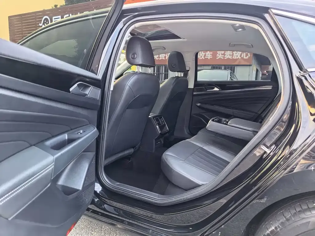 Volkswagen Passat — фото 3