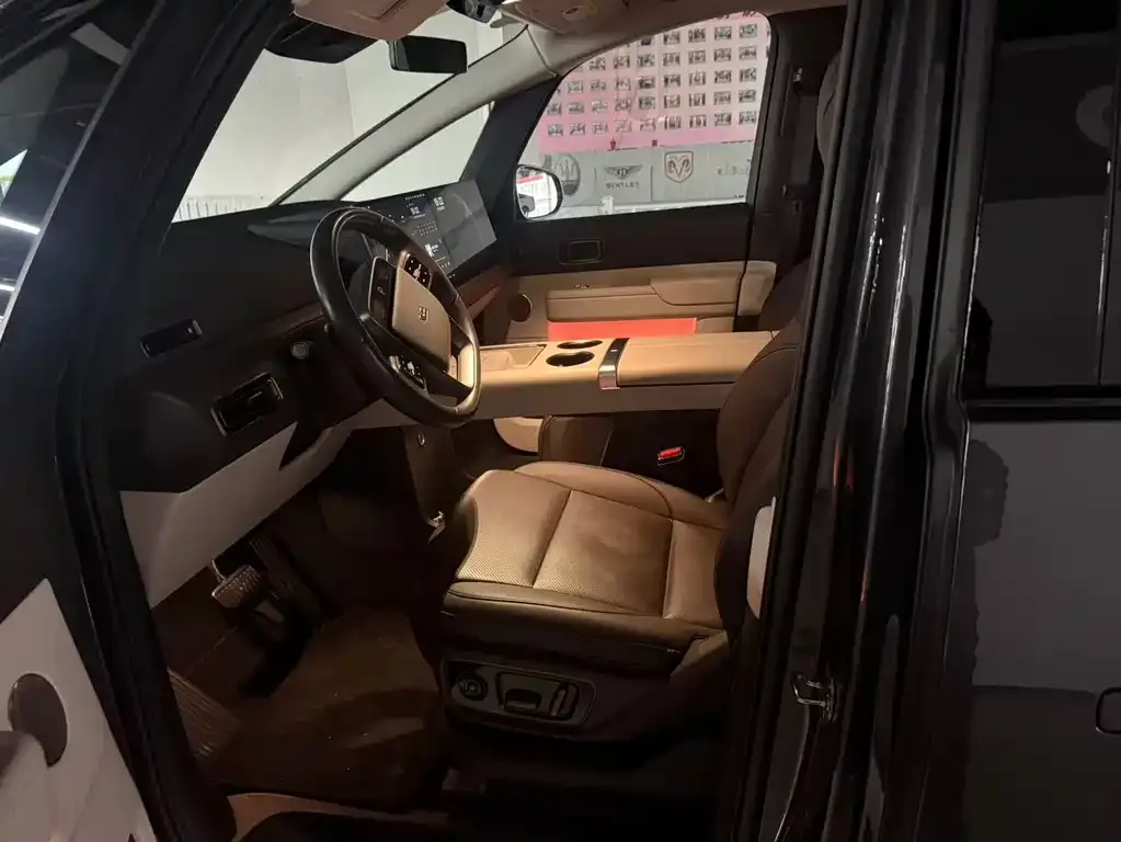 Li Auto MEGA 2024 из CN, фото 2