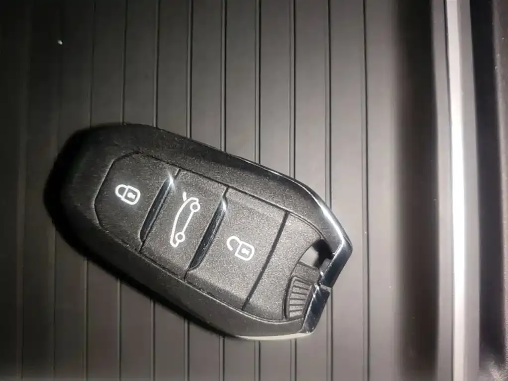 Citroen C5 X 2024 из CN, фото 8