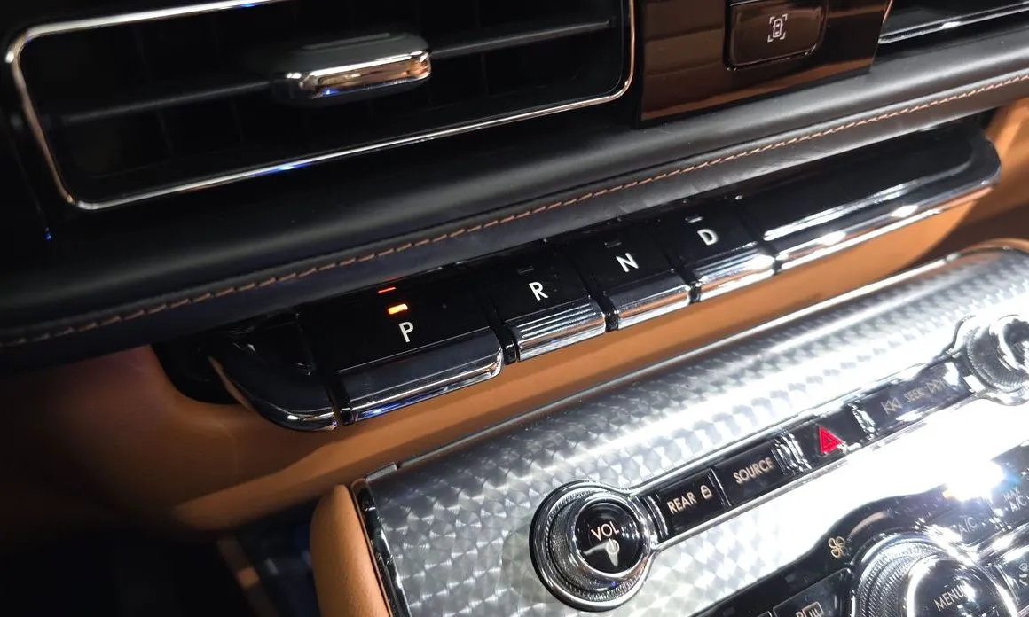 Lincoln Aviator — фото 7