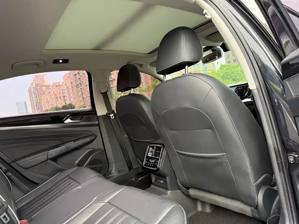 Volkswagen Passat — фото 2