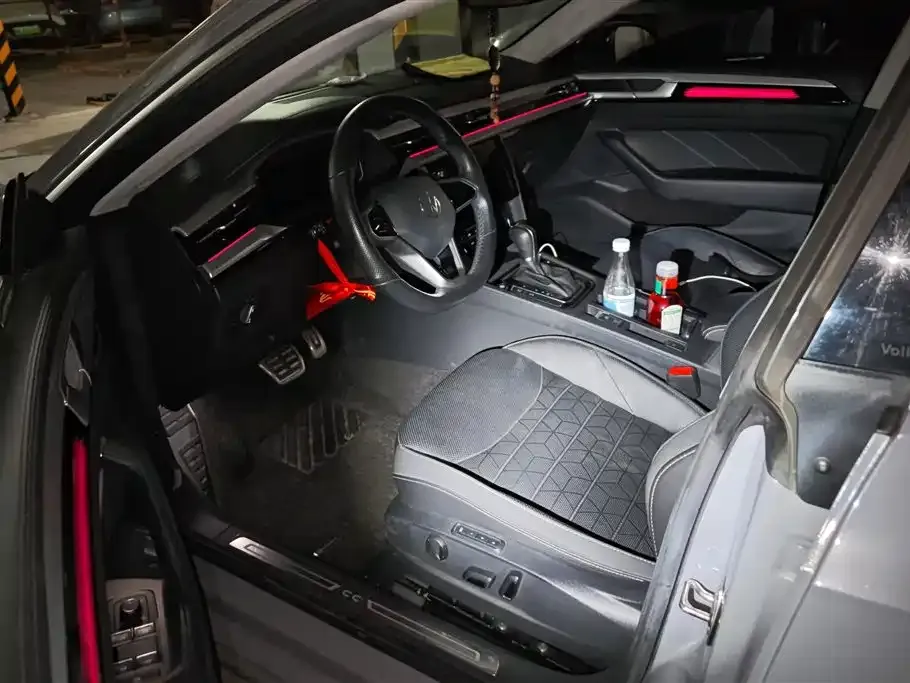 Volkswagen CC 2023 из CN, фото 9