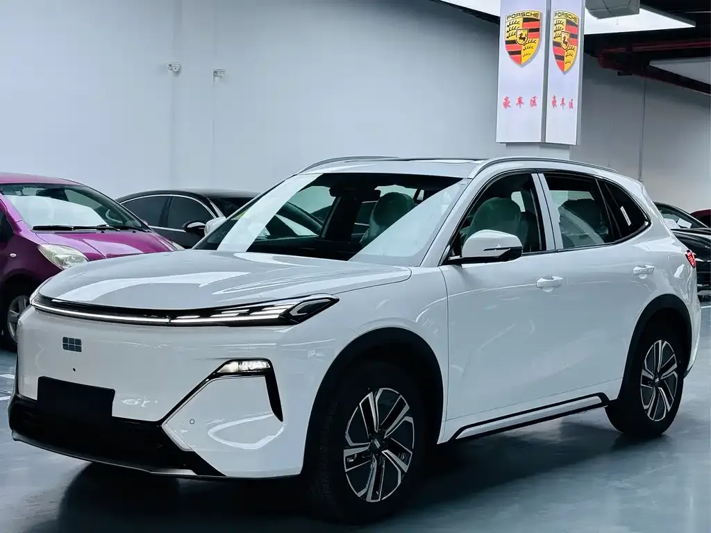 Geely Galaxy Xingjian 7 — фото 1