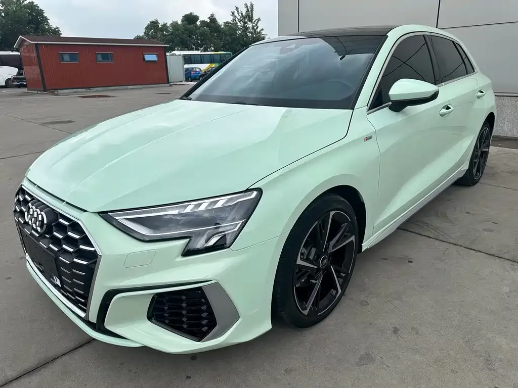 Audi A3 — фото 1