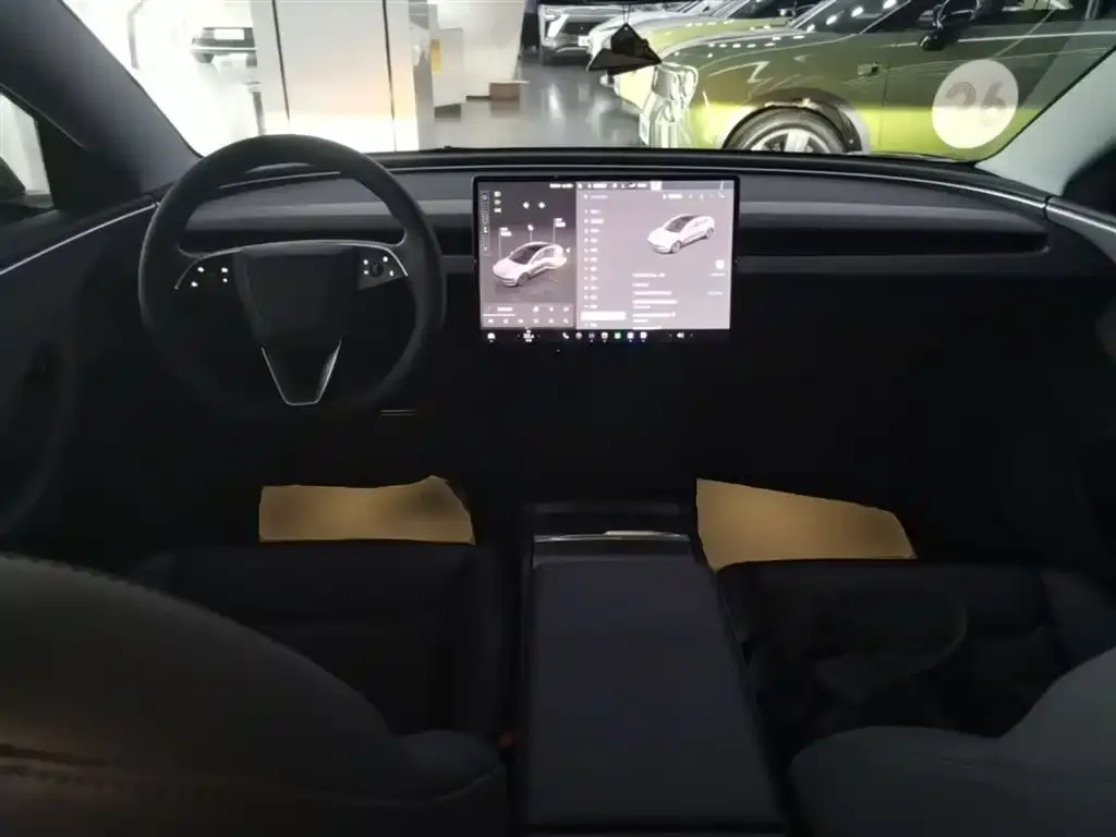 Tesla Model 3 — фото 4