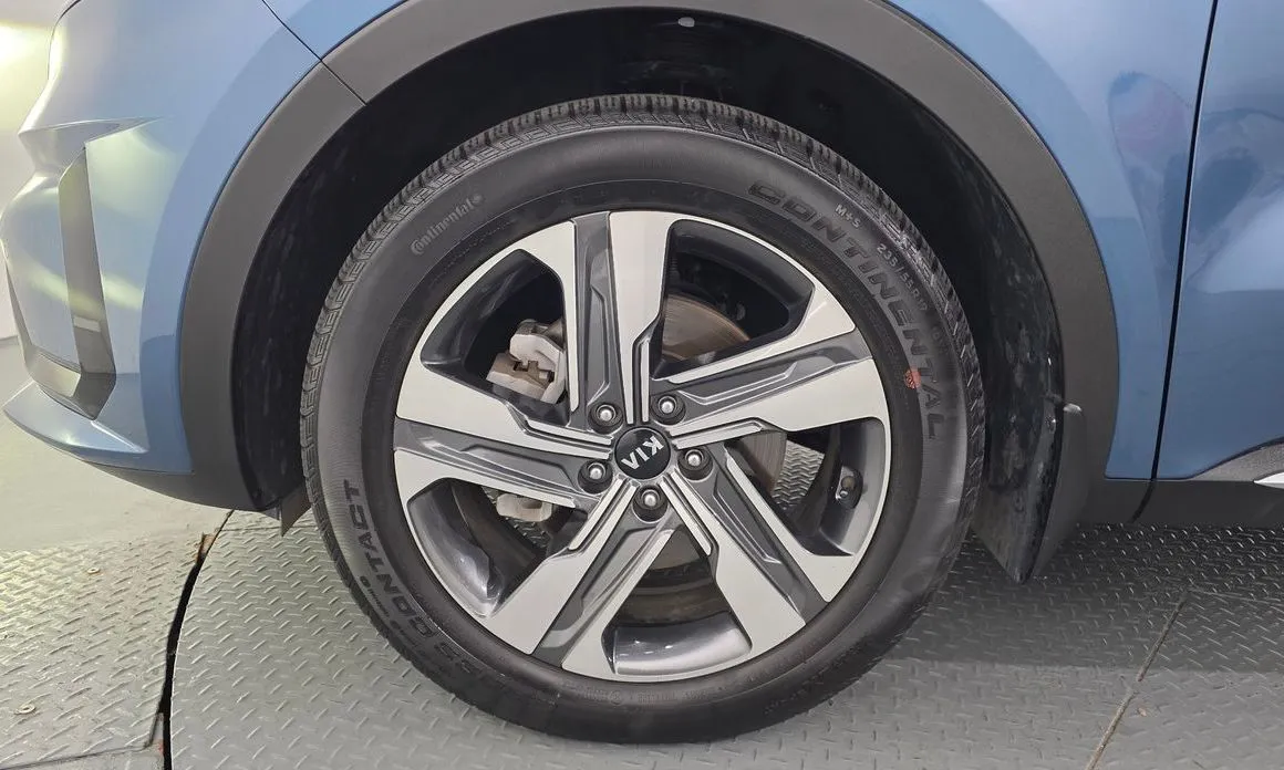 Kia Sorento — фото 9