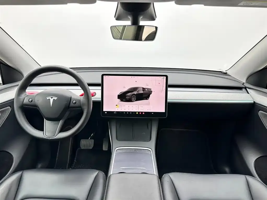 Tesla Model Y — фото 6