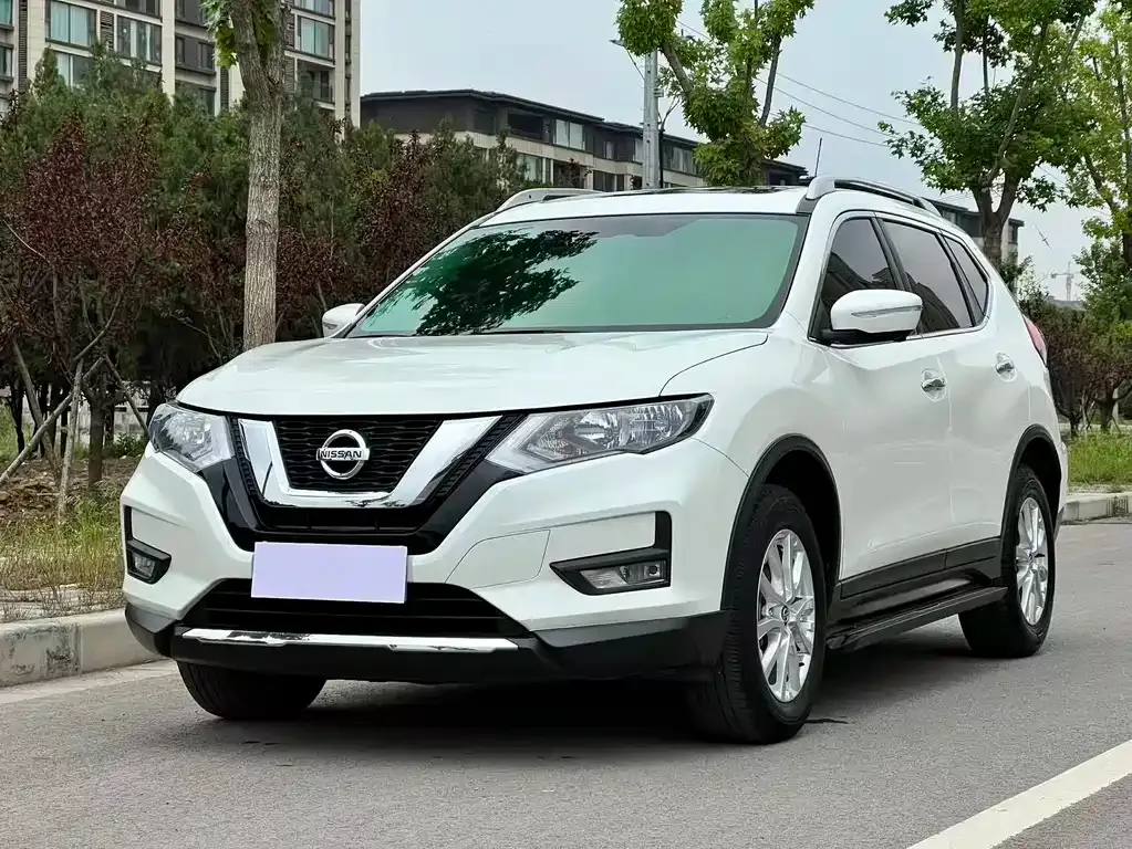 Nissan X-Trail — фото 10