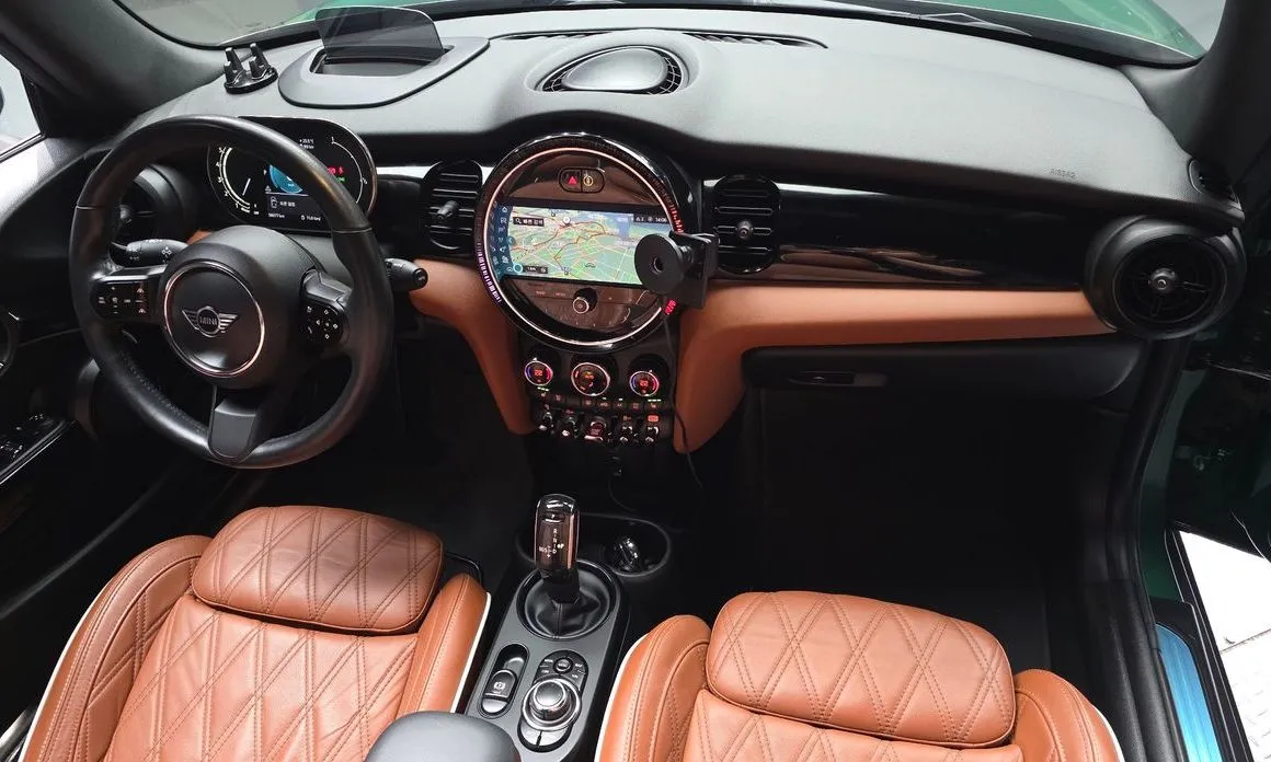 Mini Cooper Convertible 2022 из KR, фото 4
