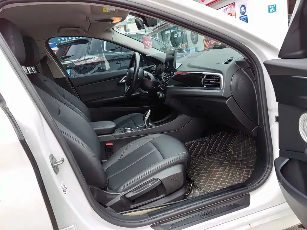 BMW 1 Series 2022 из CN, фото 10