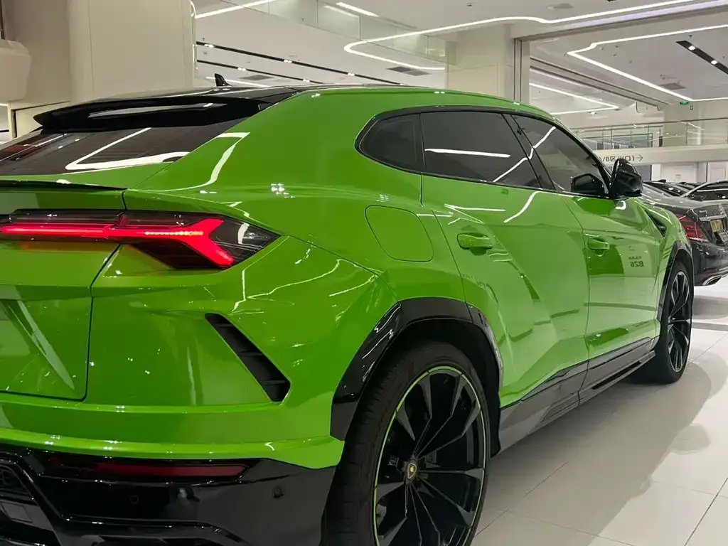 Lamborghini Urus — фото 4