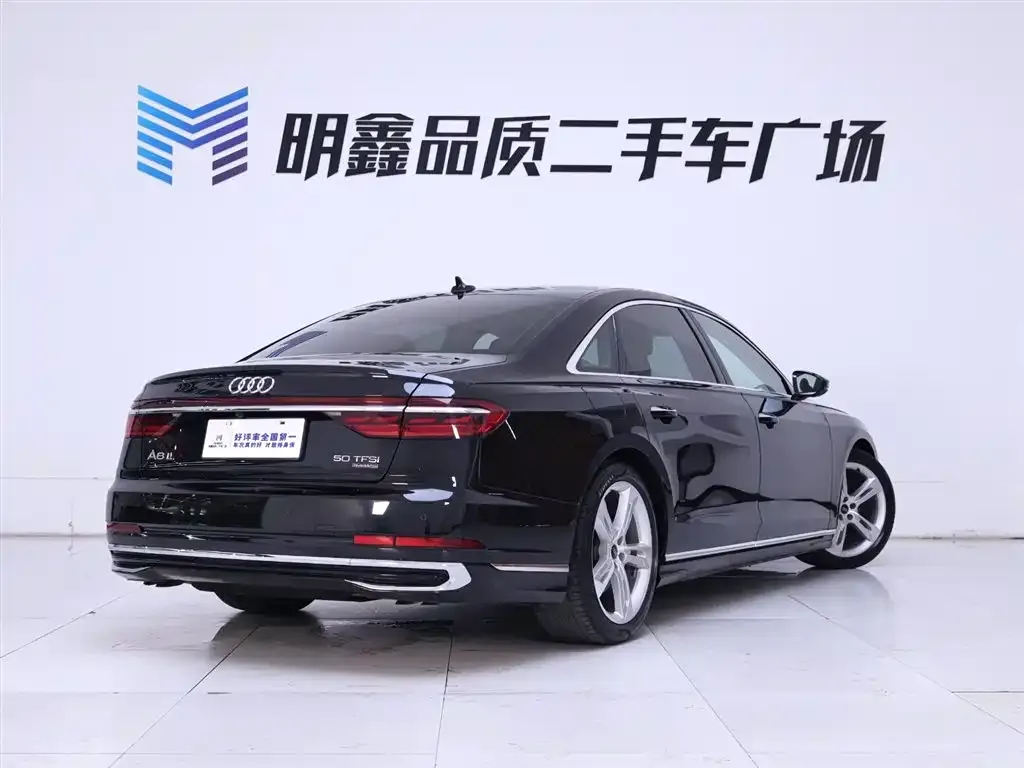 Audi A8 — фото 3