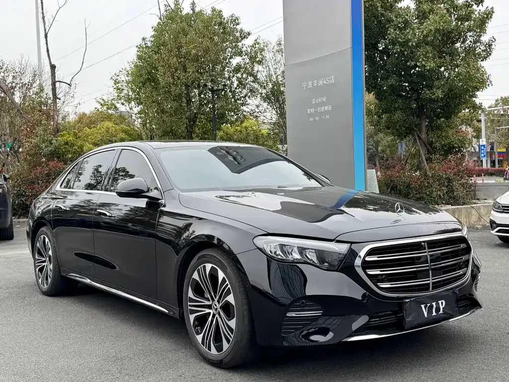 Mercedes-Benz E-Class — фото 10