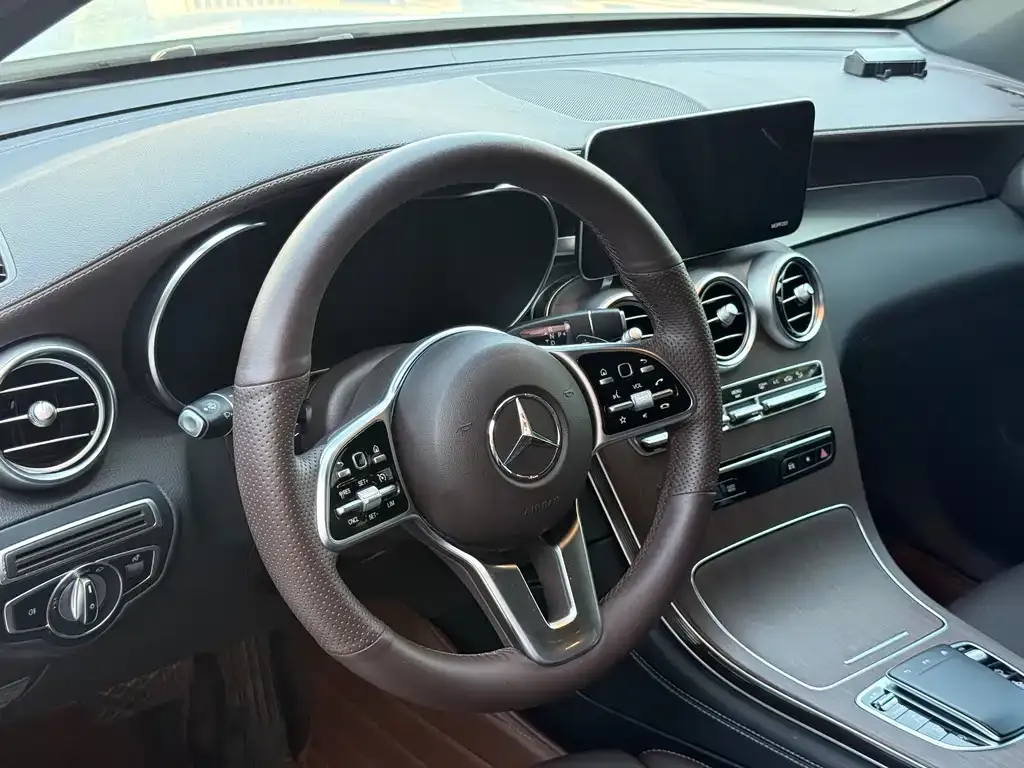 Mercedes-Benz GLC — фото 2