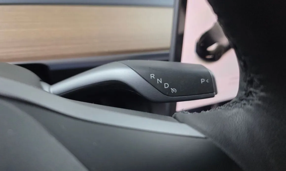 Tesla Model Y 2021 из KR, фото 2