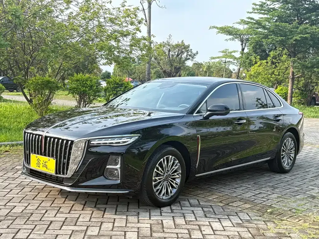 Hongqi H5 — фото 1