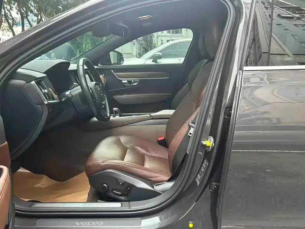 Volvo S90 2022 из CN, фото 7