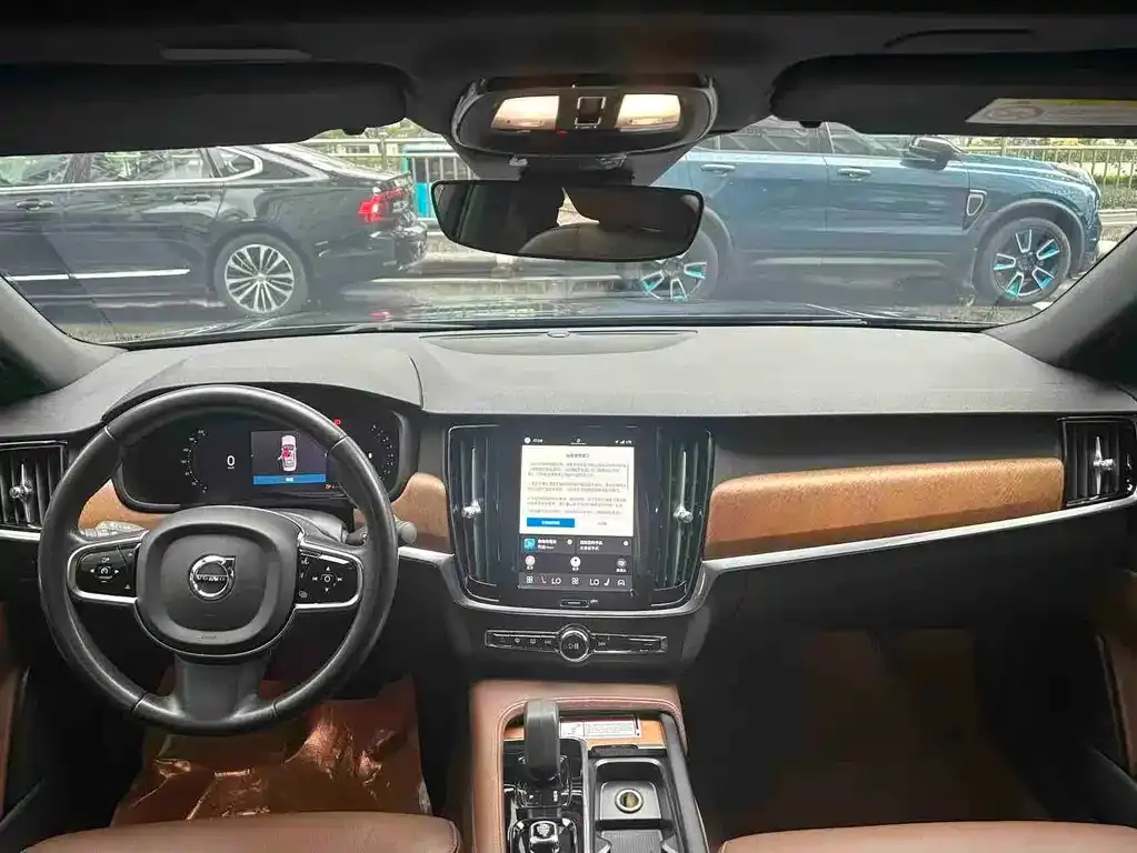 Volvo S90 2022 из CN, фото 2