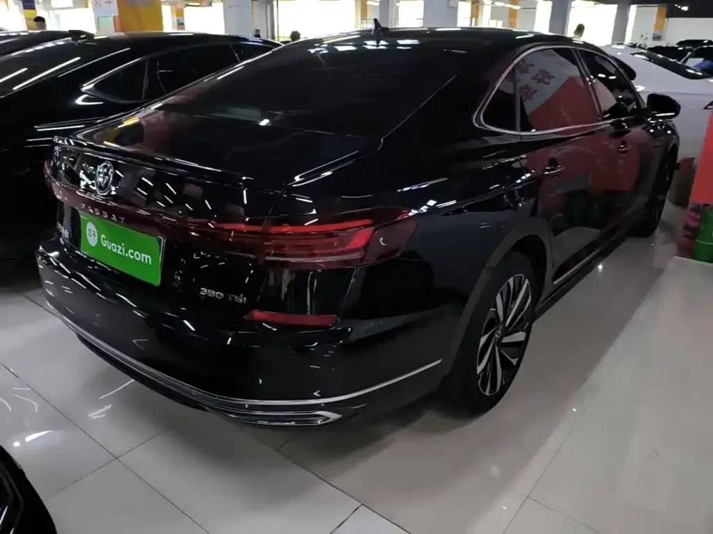 Volkswagen Passat — фото 3
