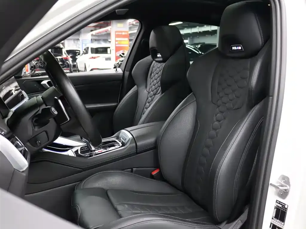 BMW X6 M 2022 из CN, фото 7