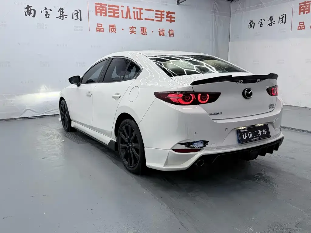Mazda 3 Axela — фото 10