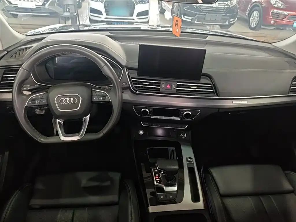 Audi Q5L — фото 2