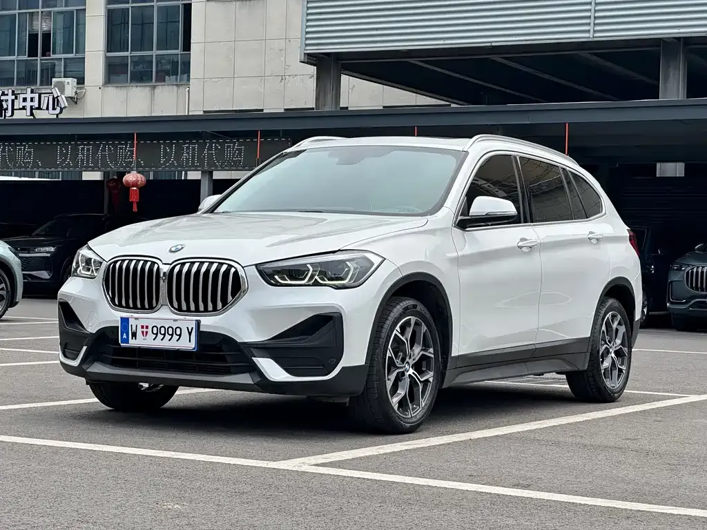 BMW X1 — фото 1