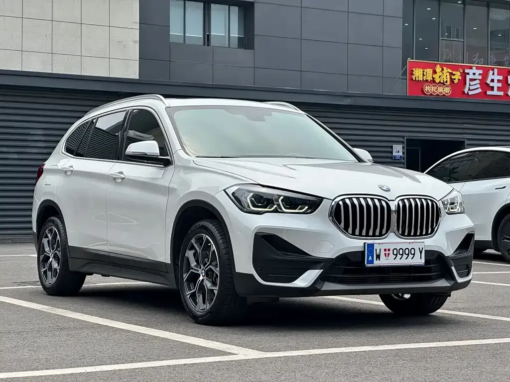 BMW X1 — фото 7