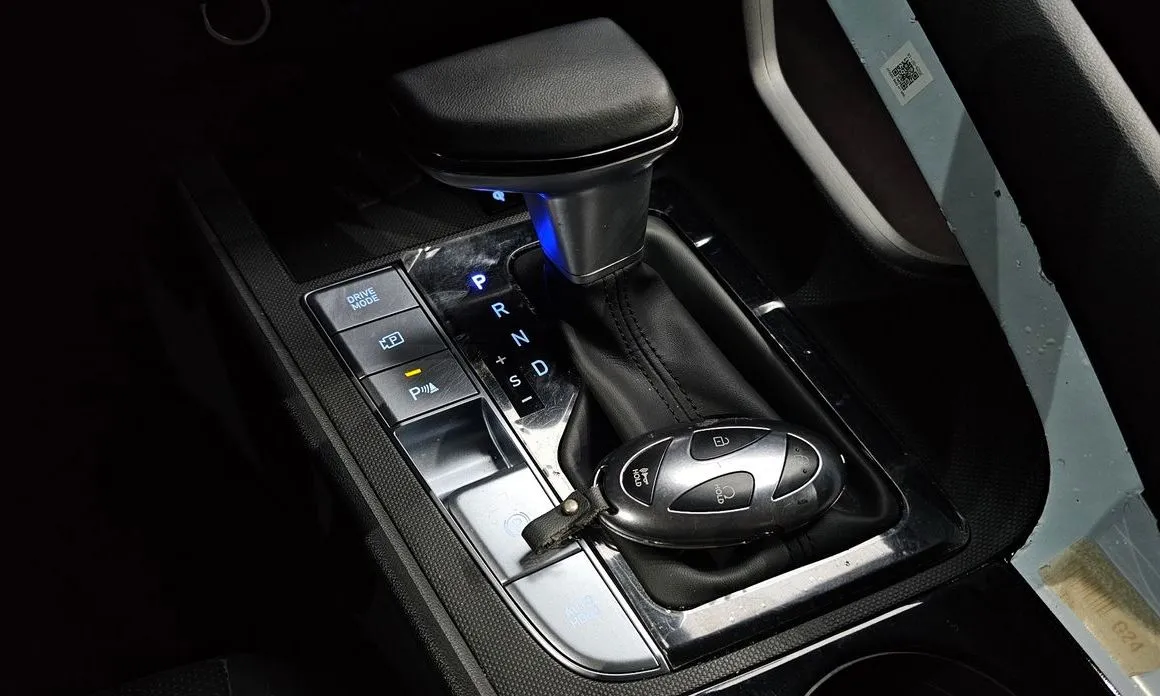 Hyundai AVANTE — фото 4