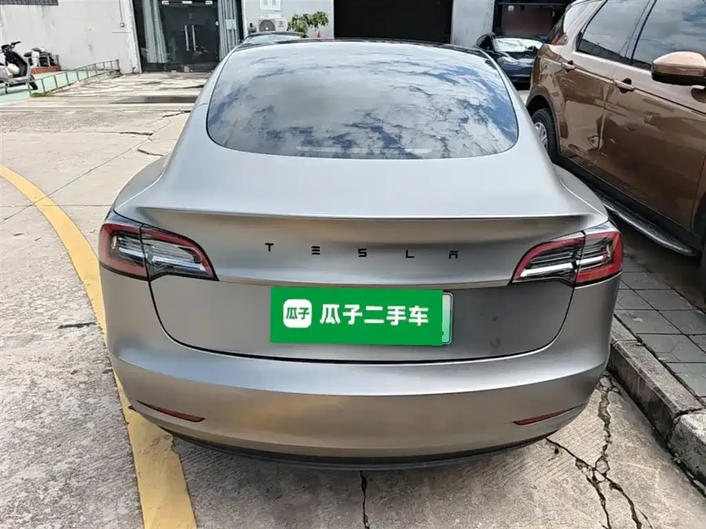 Tesla Model 3 — фото 6