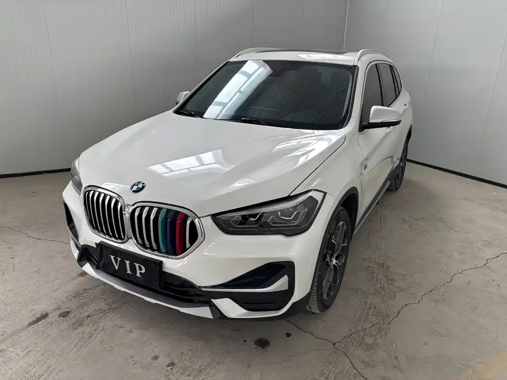 BMW X1 — фото 1