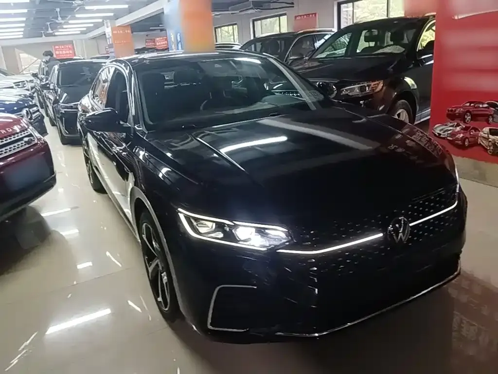 Volkswagen Passat — фото 7