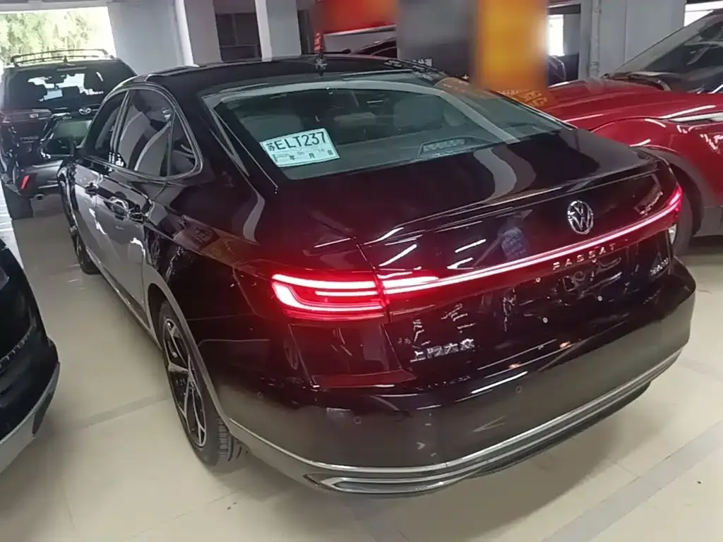 Volkswagen Passat — фото 3